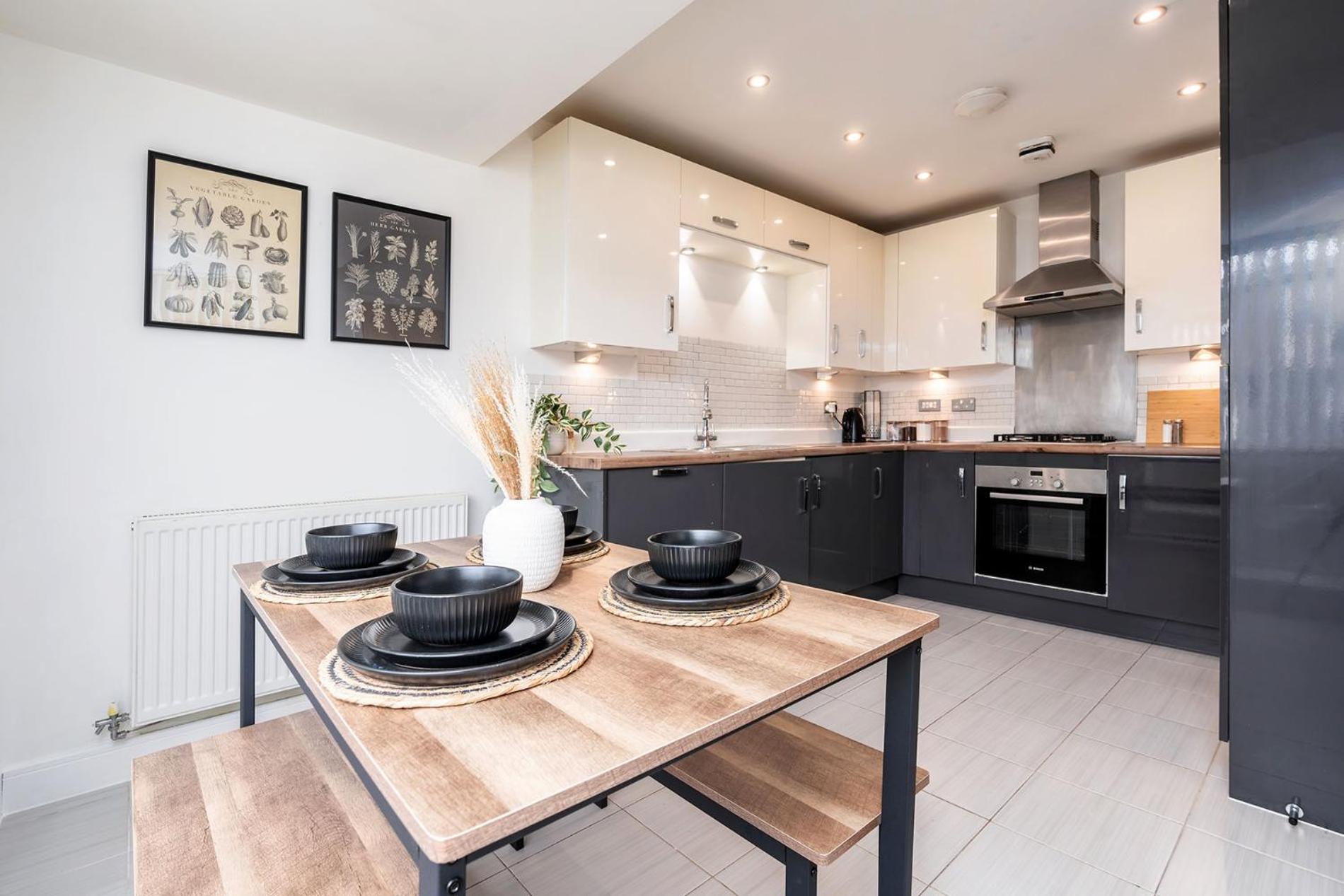 6 Guests - 3 Bedrooms - Free Wi-Fi - Manchester Exterior photo