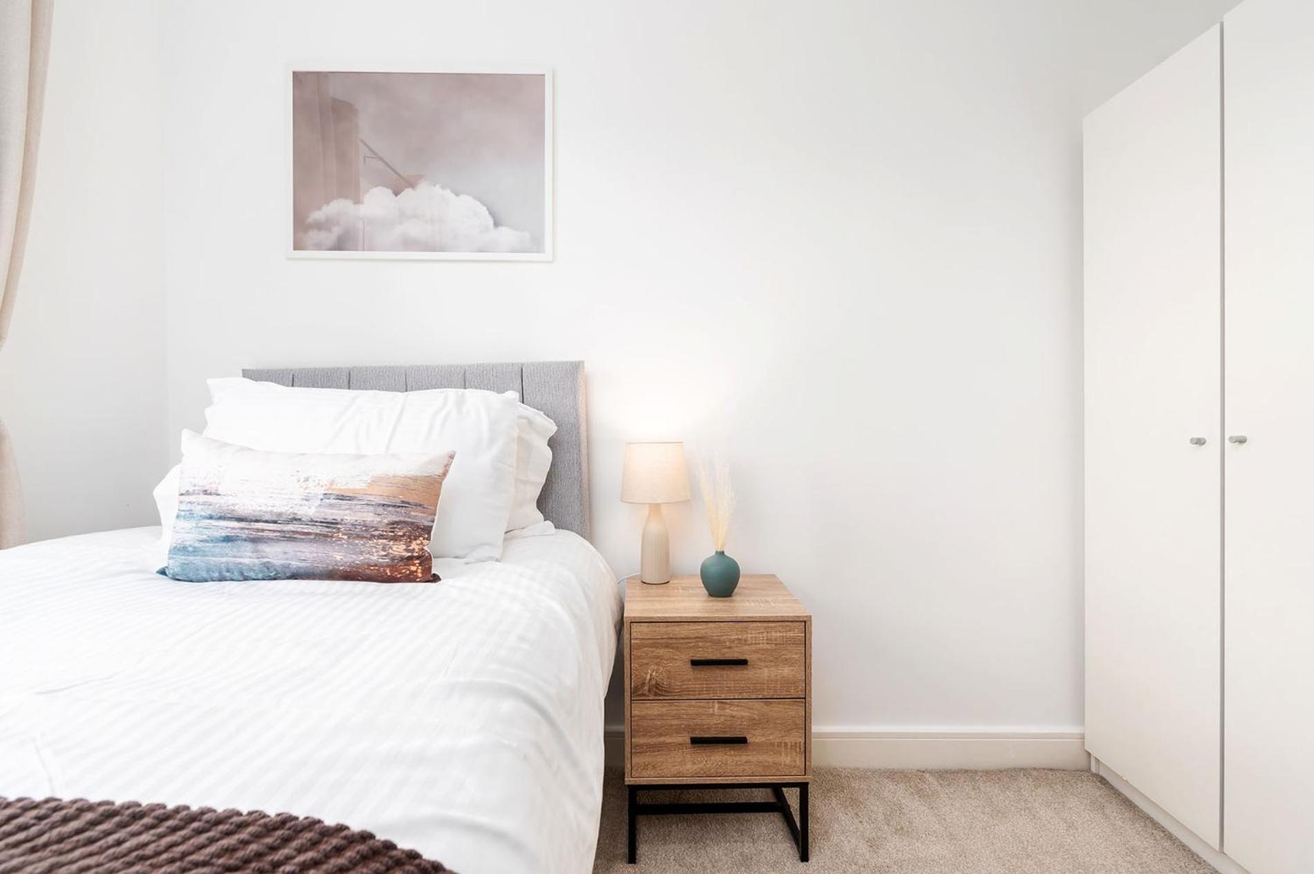 6 Guests - 3 Bedrooms - Free Wi-Fi - Manchester Exterior photo